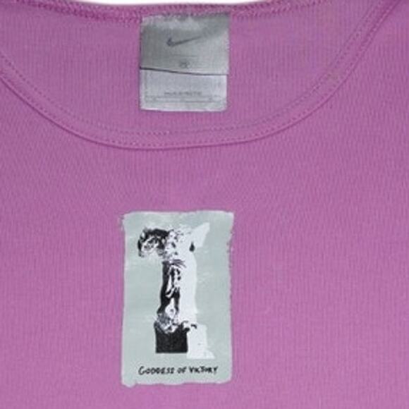 Rare vintage Y2K Nike t-shirt featuring the iconic Goddess of Victory - Picture 5 of 5